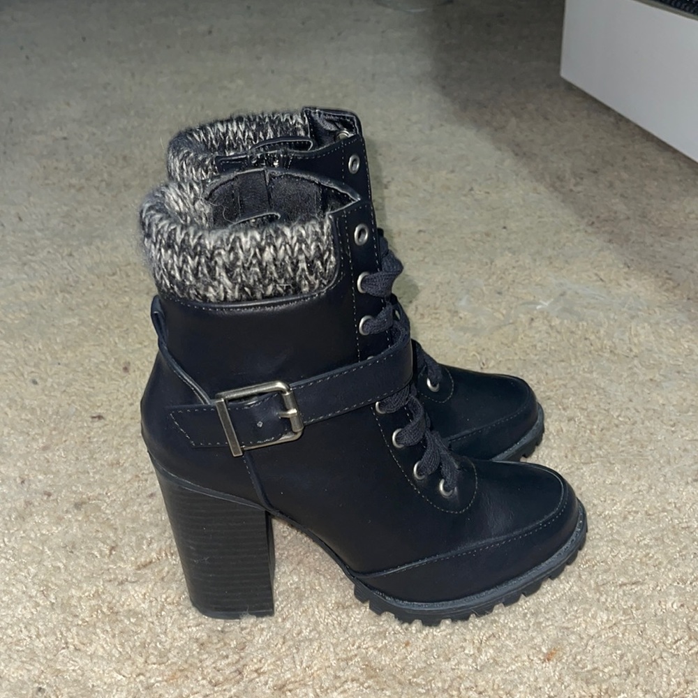 Black and grey boots! Never worn size 6